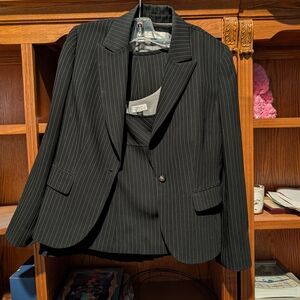 Tahari Women's Black Striped Blazer
